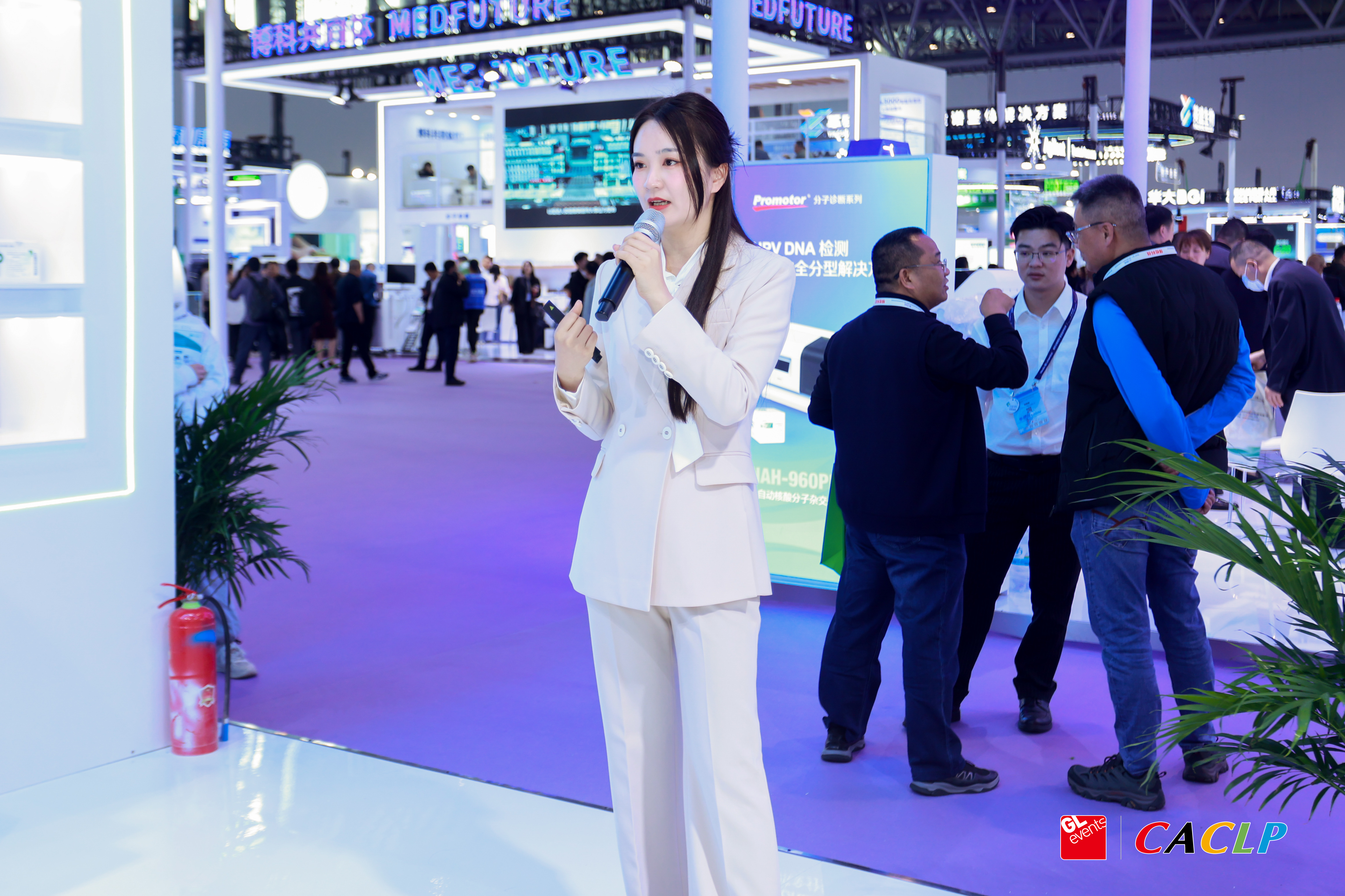 发布会1.jpg